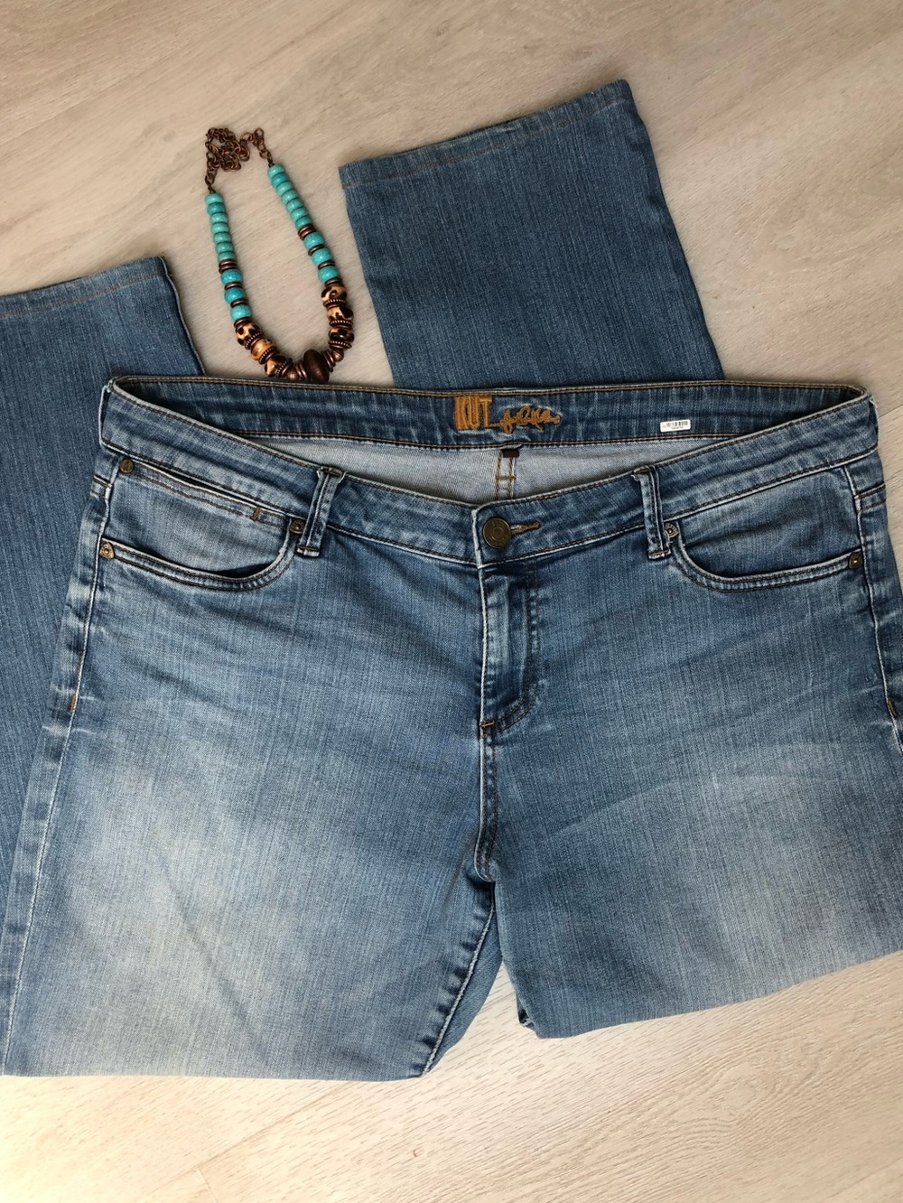 Kut from the Kloth Embroidered Pocket Ankle Jeans Size 16